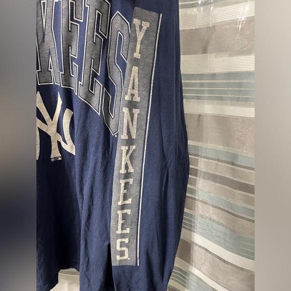New York Yankees 47’ Brand Navy Long Sleeve Shirt - Picture 4 of 8